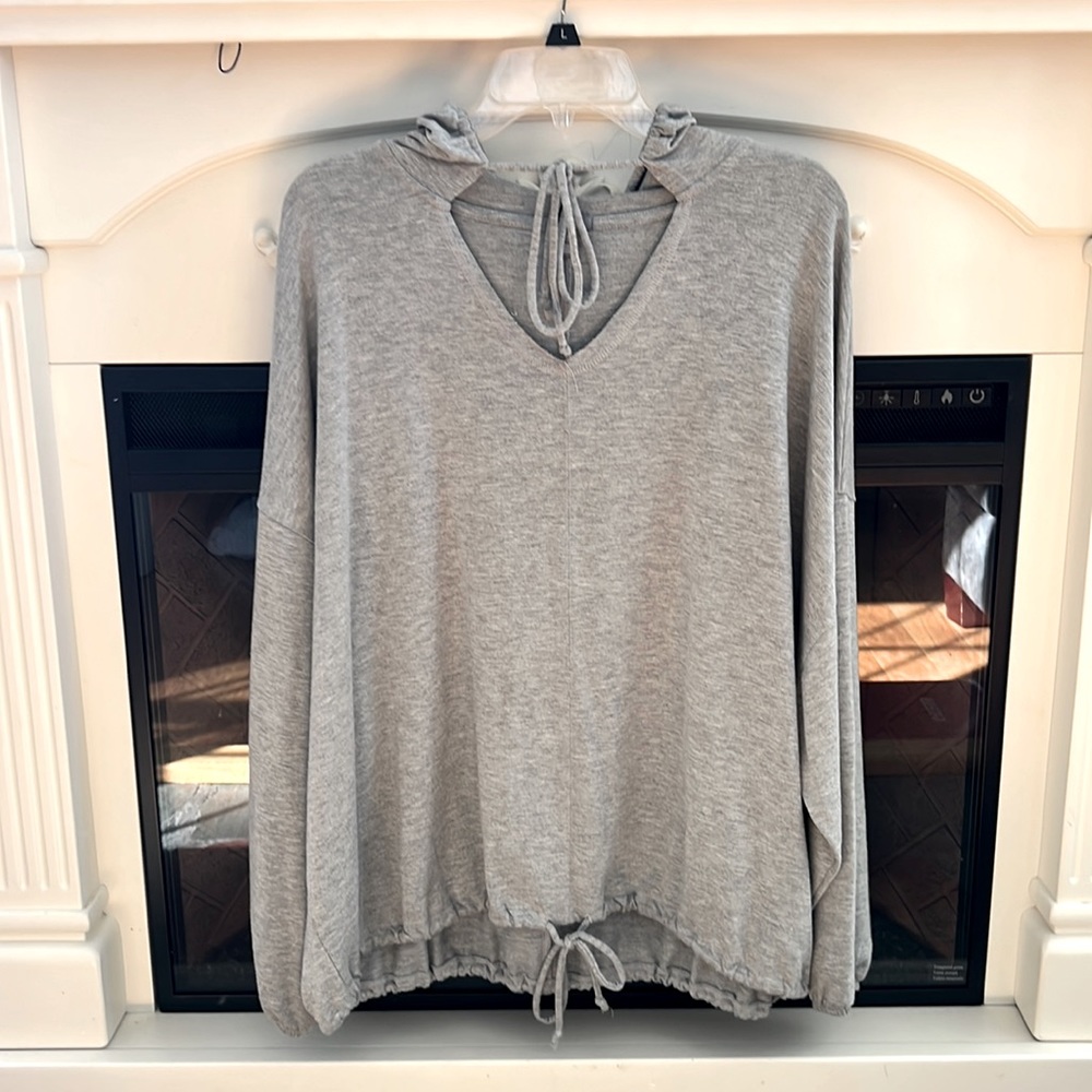 Aerie-Comfy gray oversized lounge hoodie with drawstring hem and neckline size L